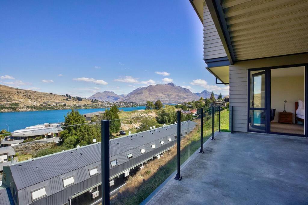4 Bedroom Stunning Modern Family Home Queenstown Exterior photo
